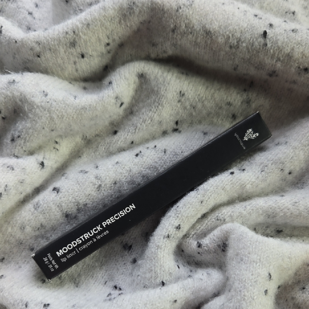 Younique Moodstruck Precision Lip Liner in Black